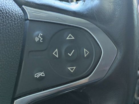 Used 2020 Chevrolet Traverse RS FWD image 18
