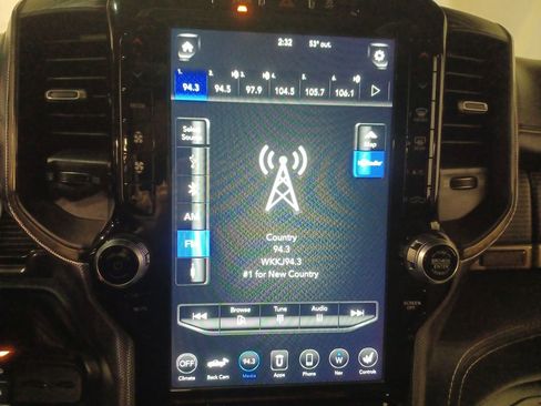 Used 2020 RAM 2500 Limited image 12