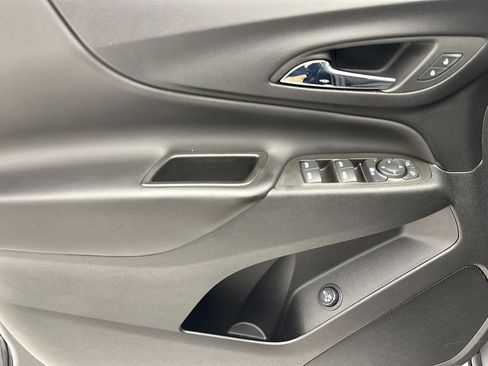 Used 2023 Chevrolet Equinox LT AWD/4WD image 12