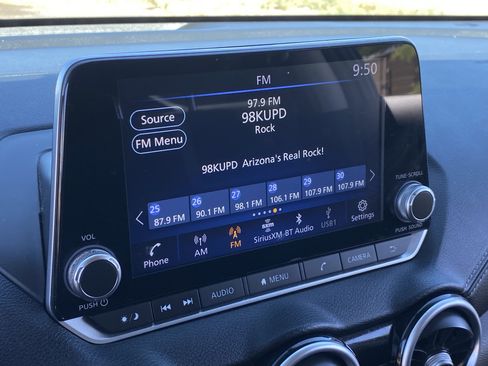 Used 2021 Nissan Sentra SV FWD image 21