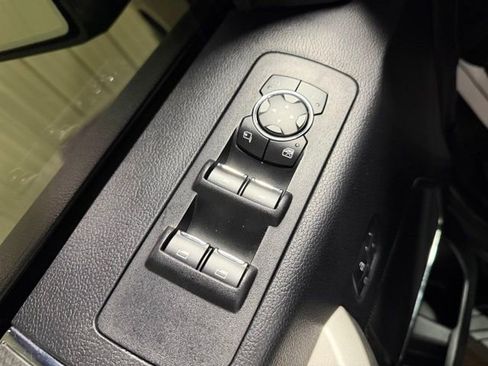 Used 2017 Ford F150 Lariat w/ Equipment Group 502A Luxury AWD/4WD image 15