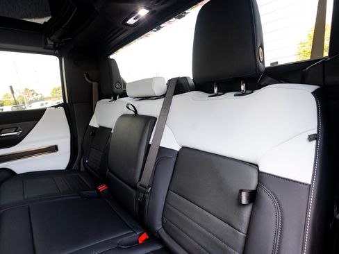 Used 2025 GMC Hummer EV 3X AWD/4WD image 59