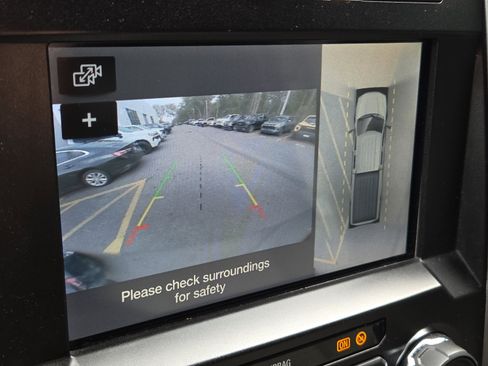 Used 2019 Ford F250 XLT w/ XLT Premium Package image 25