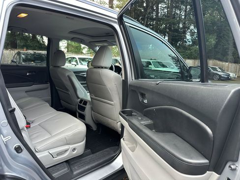 Used 2022 Honda Pilot Special Edition image 12