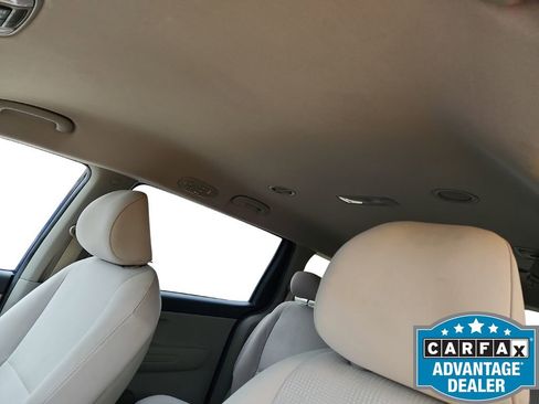 Used 2020 Kia Sedona LX image 11