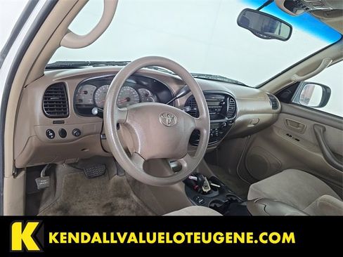 Used 2003 Toyota Sequoia SR5 image 3