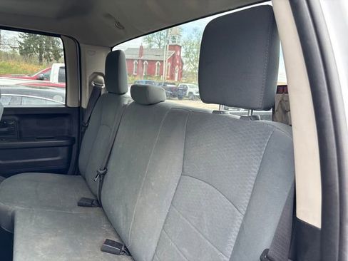 Used 2018 RAM 1500 ST w/ SXT Appearance Group image 10