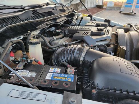 Used 2017 RAM 5500 Tradesman image 5