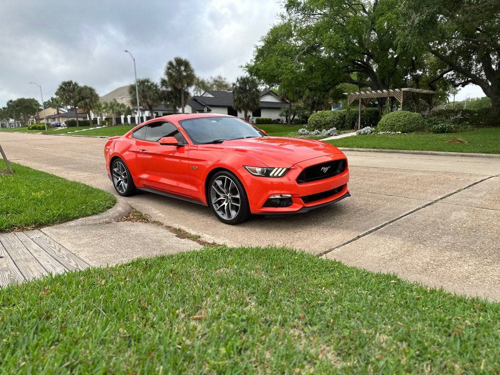 Used 2015 Ford Mustang GT Premium RWD image 3