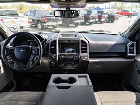 Used 2016 Ford F150 XLT w/ Equipment Group 302A Luxury image 18