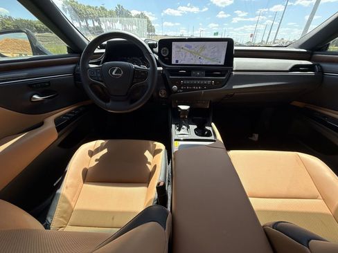 Used 2024 Lexus ES 300h w/ Premium Package image 19