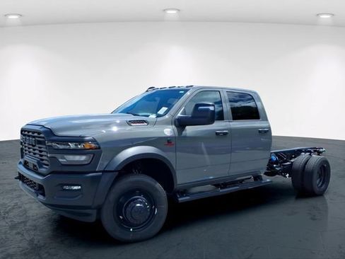 New 2026 RAM 4500 Tradesman AWD/4WD image 2