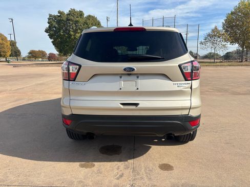 Used 2018 Ford Escape Titanium w/ Ford Safe & Smart Package image 28