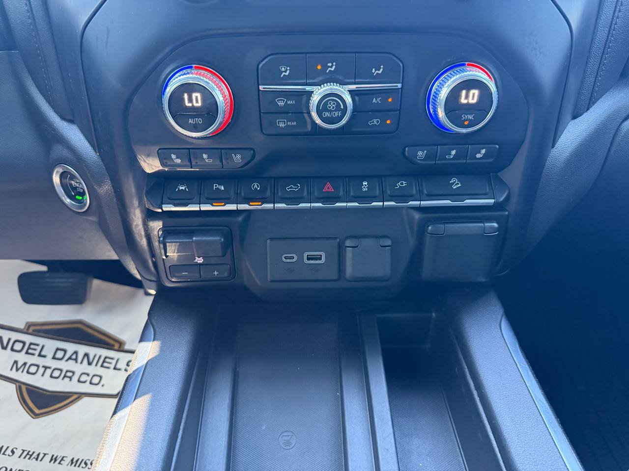 Used 2019 GMC Sierra 1500 AT4 w/ AT4 Premium Package AWD/4WD image 25