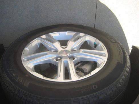 Used 2021 GMC Terrain SLE w/ Driver Convenience Package image 10