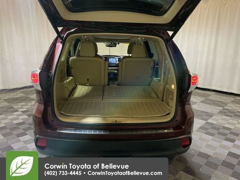 Used 2016 Toyota Highlander Limited Platinum image 17