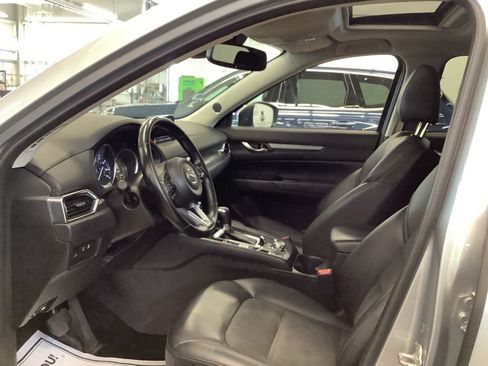 Used 2018 MAZDA CX-5 Touring w/ Preferred Equipment Package AWD/4WD image 10