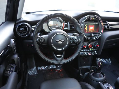 Used 2020 MINI Cooper S image 10