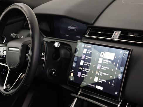 Used 2026 Land Rover Range Rover Velar S image 22