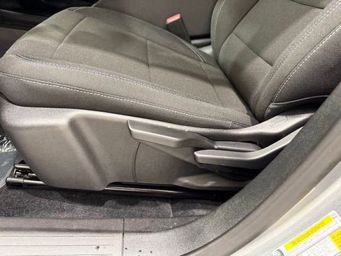 New 2026 Chevrolet Equinox EV LT image 12