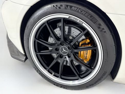 Used 2018 Mercedes-Benz AMG GT R image 28