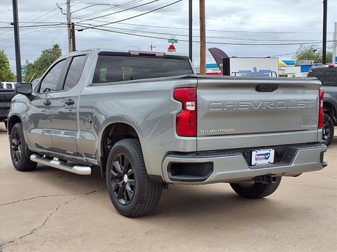 Used 2023 Chevrolet Silverado 1500 Custom image 5