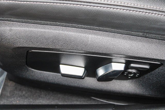 Used 2023 BMW 540i w/ Premium Package RWD image 22