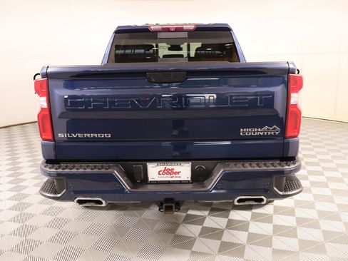 Used 2022 Chevrolet Silverado 1500 High Country w/ High Country Premium Package AWD/4WD image 23