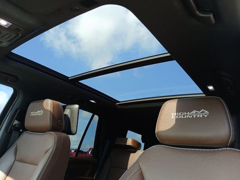 Used 2023 Chevrolet Tahoe High Country w/ Advanced Technology Package image 19