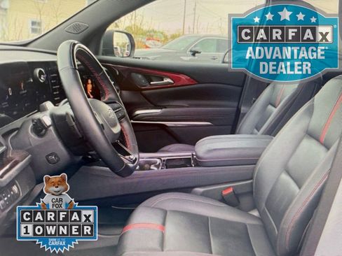 Used 2024 Chevrolet Traverse RS w/ LPO, Floor Liner Package AWD/4WD image 3