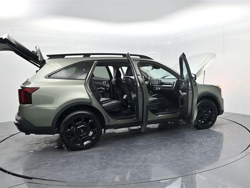 Certified 2024 Kia Sorento SX image 57