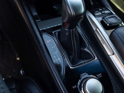 Used 2019 Lexus GS 350 F Sport RWD image 39