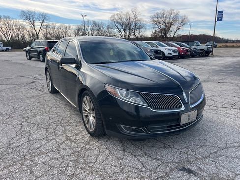 Used 2013 Lincoln MKS AWD image 2