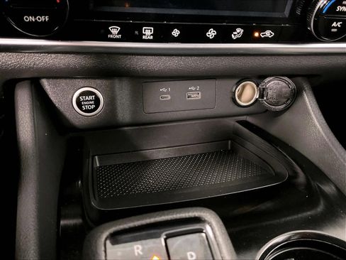 Certified 2023 Nissan Rogue SV image 27