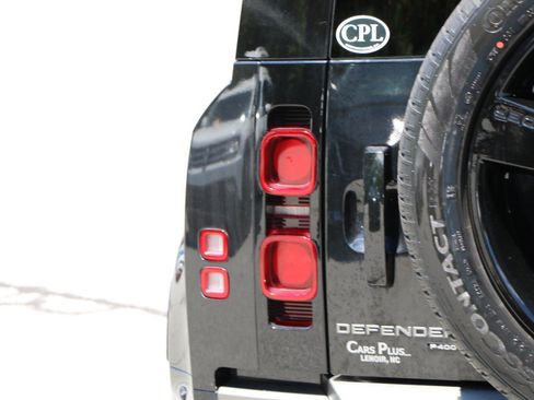 Used 2022 Land Rover Defender 110 X-Dynamic HSE AWD/4WD image 5