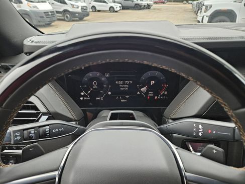 New 2026 GMC Yukon XL AT4 w/ AT4 Premium Plus Package AWD/4WD image 20