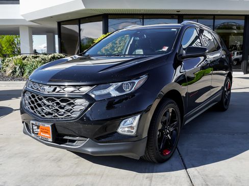 Used 2020 Chevrolet Equinox Premier w/ Premier Redline Edition AWD/4WD image 4