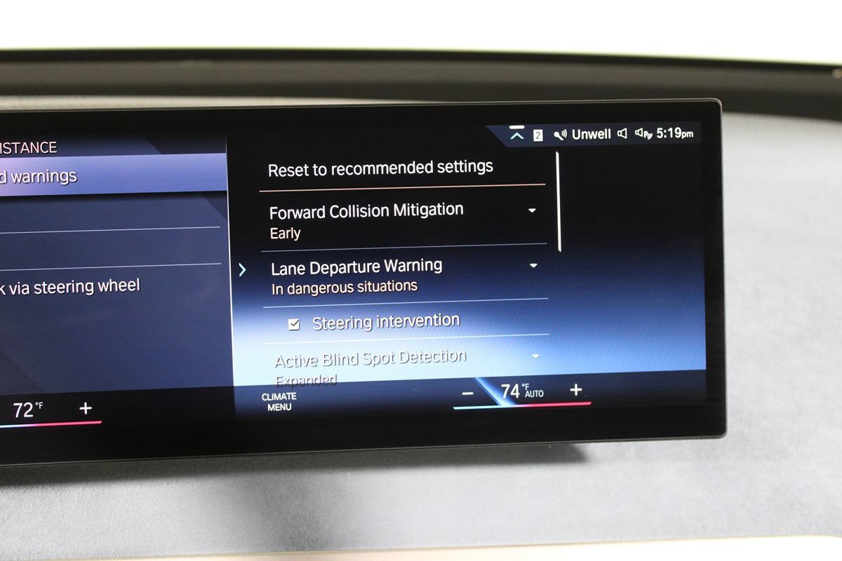 Used 2023 BMW iX xDrive50 w/ Sport Package AWD/4WD image 19