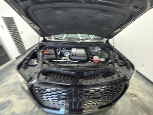 Used 2024 GMC Yukon XL Denali image 33