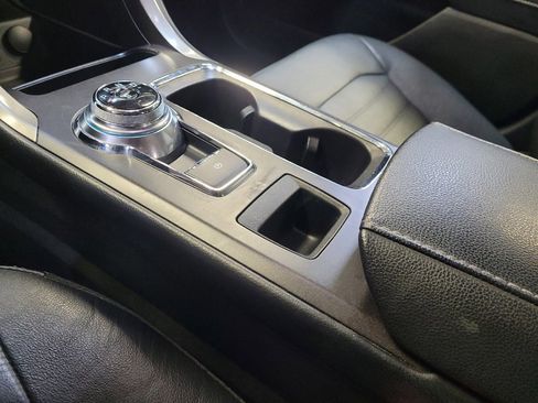 Used 2017 Ford Fusion SE w/ Fusion SE Technology Package image 26