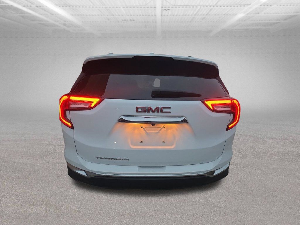 Used 2024 GMC Terrain SLT FWD image 5