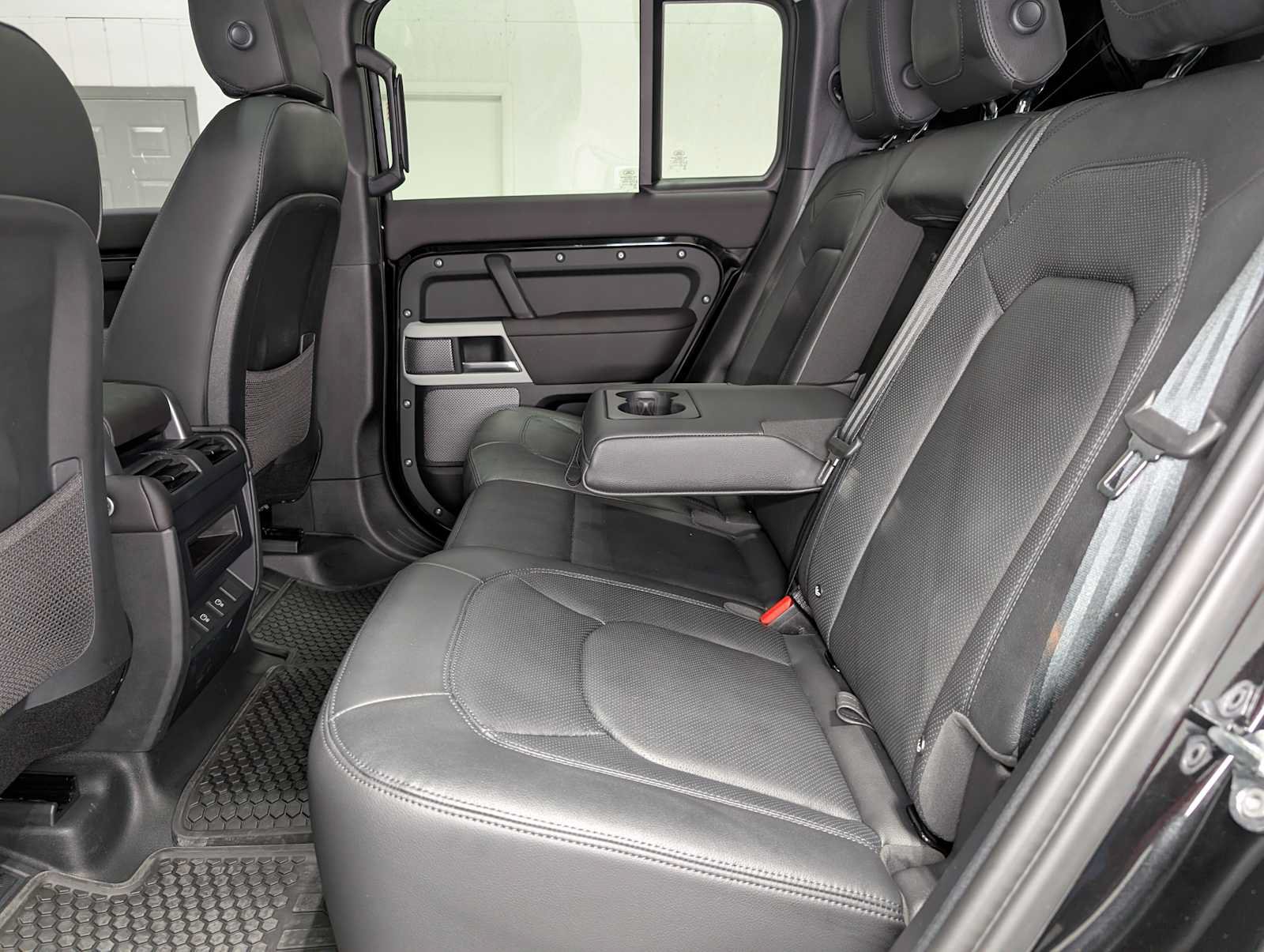Used 2024 Land Rover Defender 110 S AWD/4WD image 23