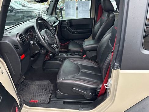 Used 2017 Jeep Wrangler Rubicon image 14
