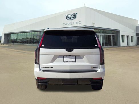 Used 2023 Cadillac Escalade ESV Sport Platinum w/ LPO, ONYX Package AWD/4WD image 5