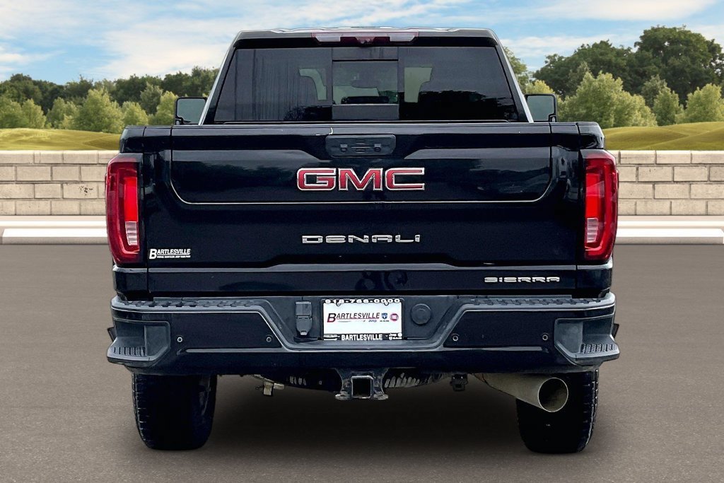 Used 2023 GMC Sierra 2500 Denali w/ Denali Black Diamond Edition AWD/4WD image 4