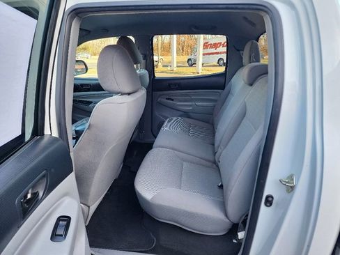 Used 2015 Toyota Tacoma PreRunner image 22