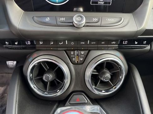 Used 2018 Chevrolet Camaro SS image 21