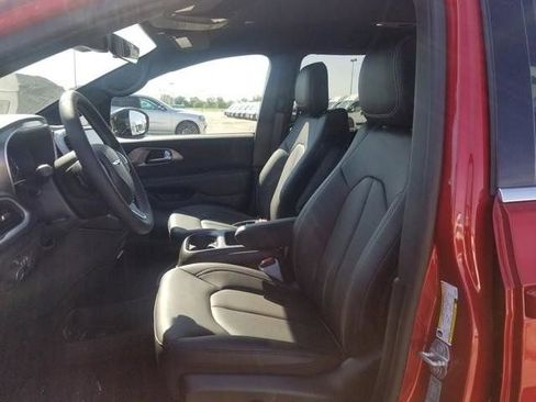 New 2026 Chrysler Voyager LX FWD image 8