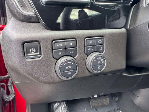 Used 2025 Chevrolet Silverado 1500 LTZ w/ LTZ Premium Package AWD/4WD image 34