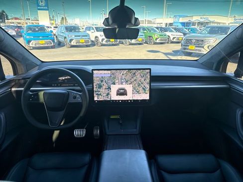 Used 2024 Tesla Model X image 16